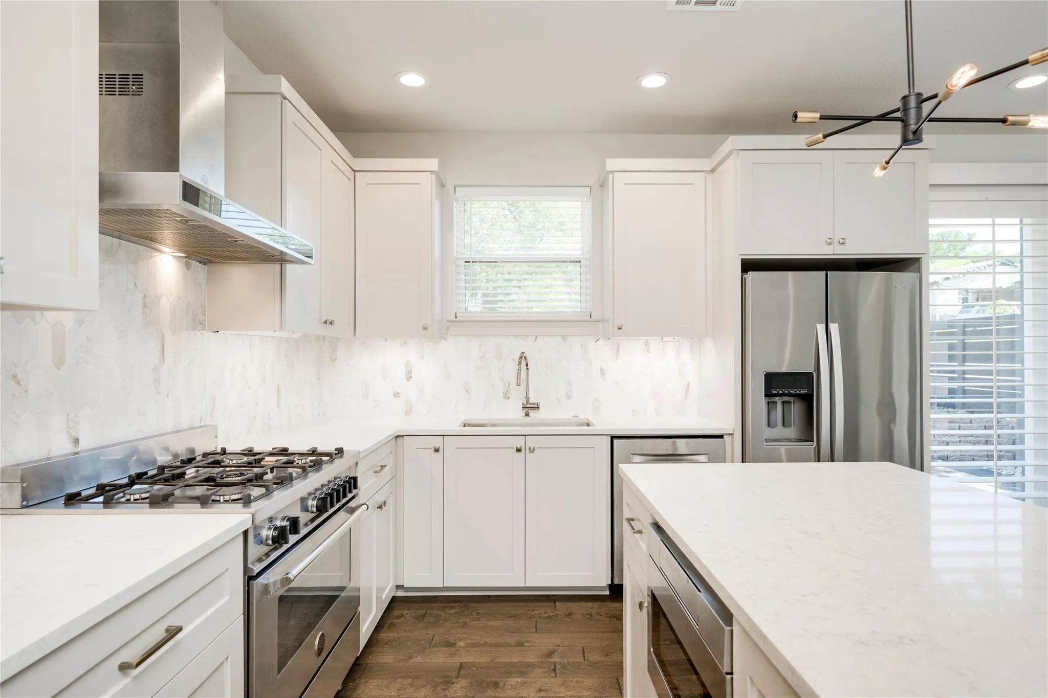 Photo 2 of 1412 PEREZ ST #1