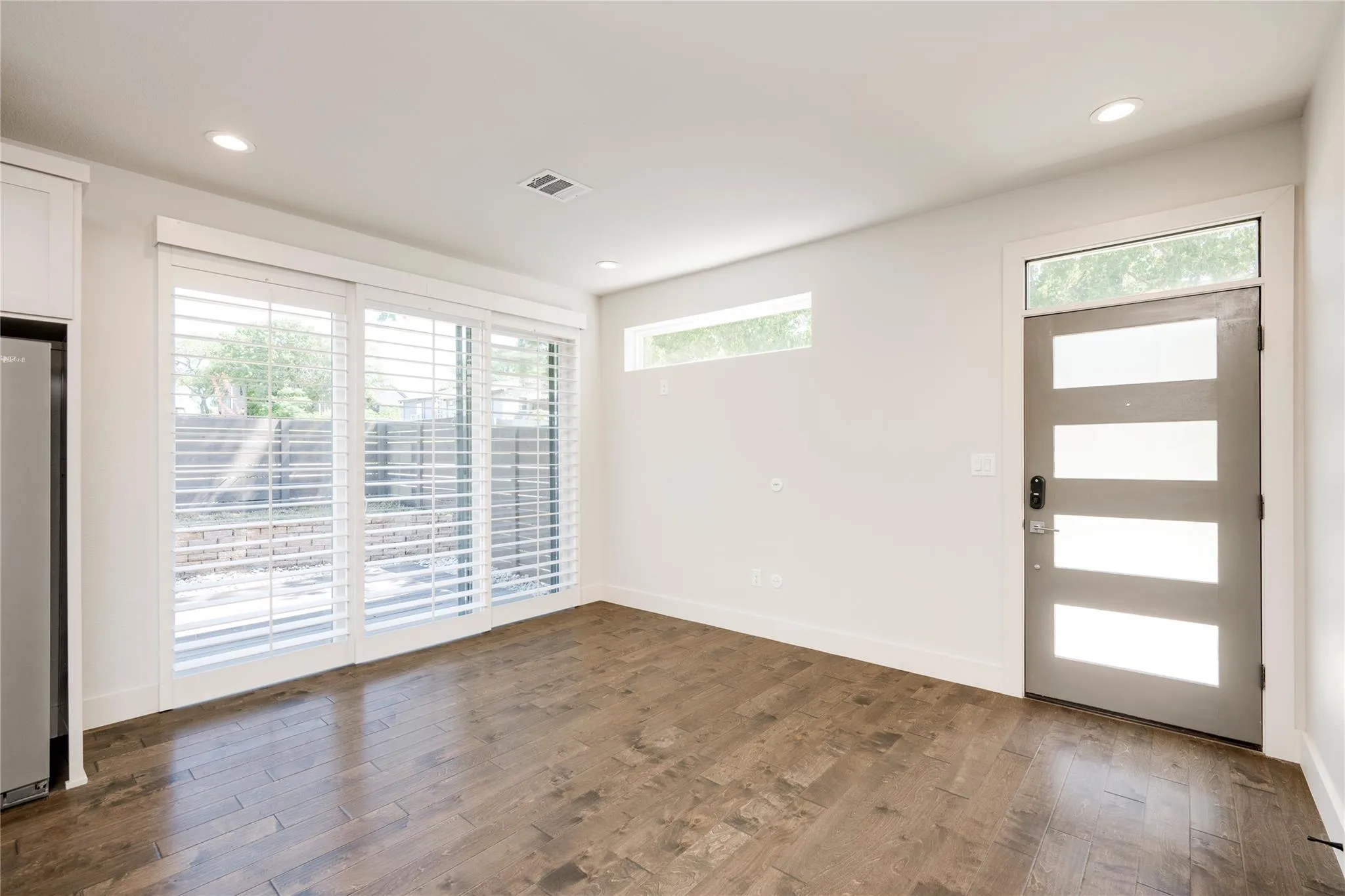 Photo 3 of 1412 PEREZ ST #1