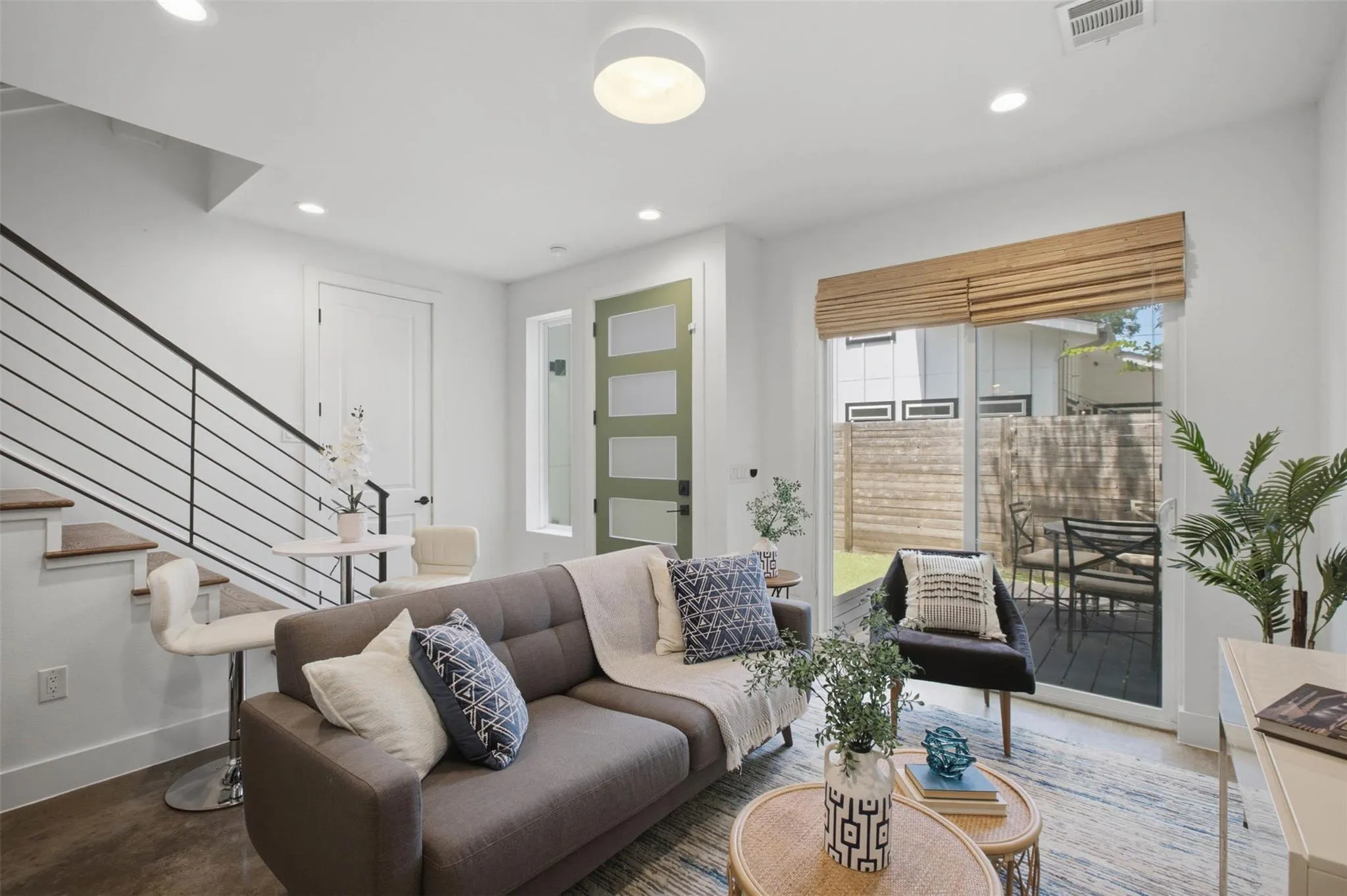 Photo 3 of 2505 E 11TH ST #2