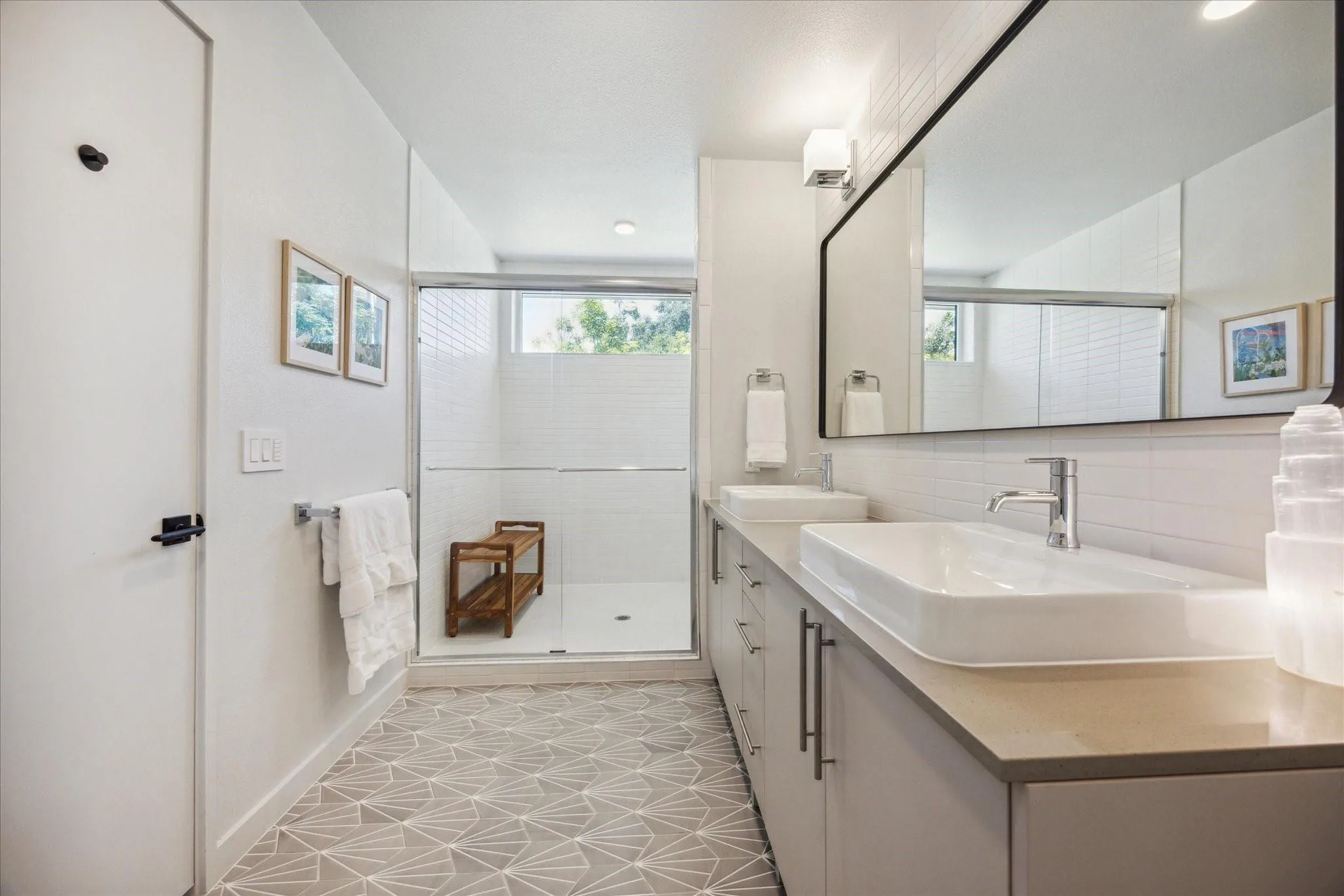 Photo 2 of 4004 BANISTER LN #115