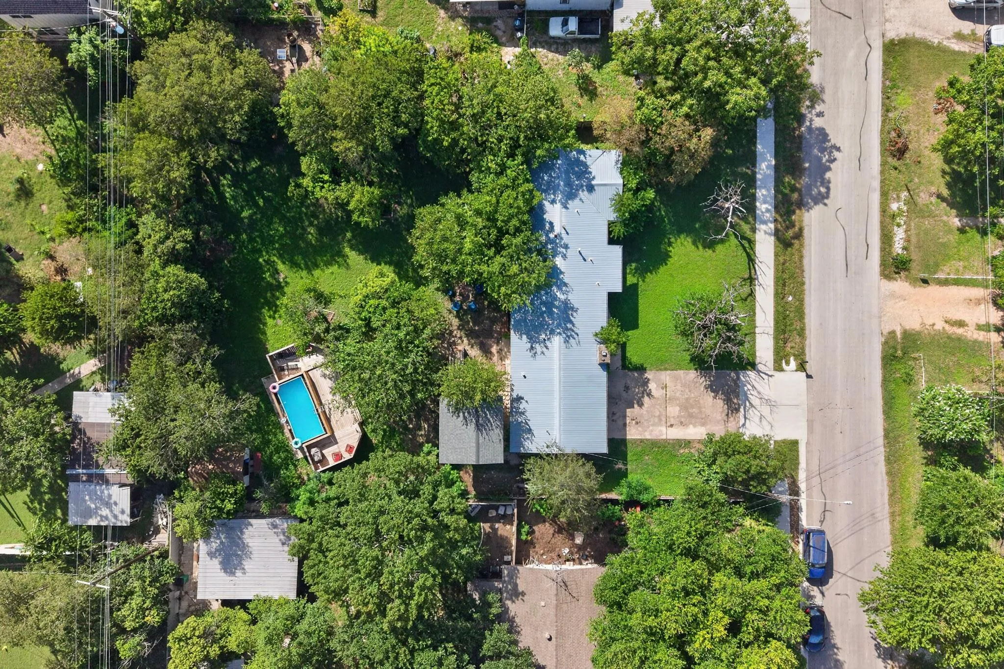 Photo 4 of 1100 NEANS DR