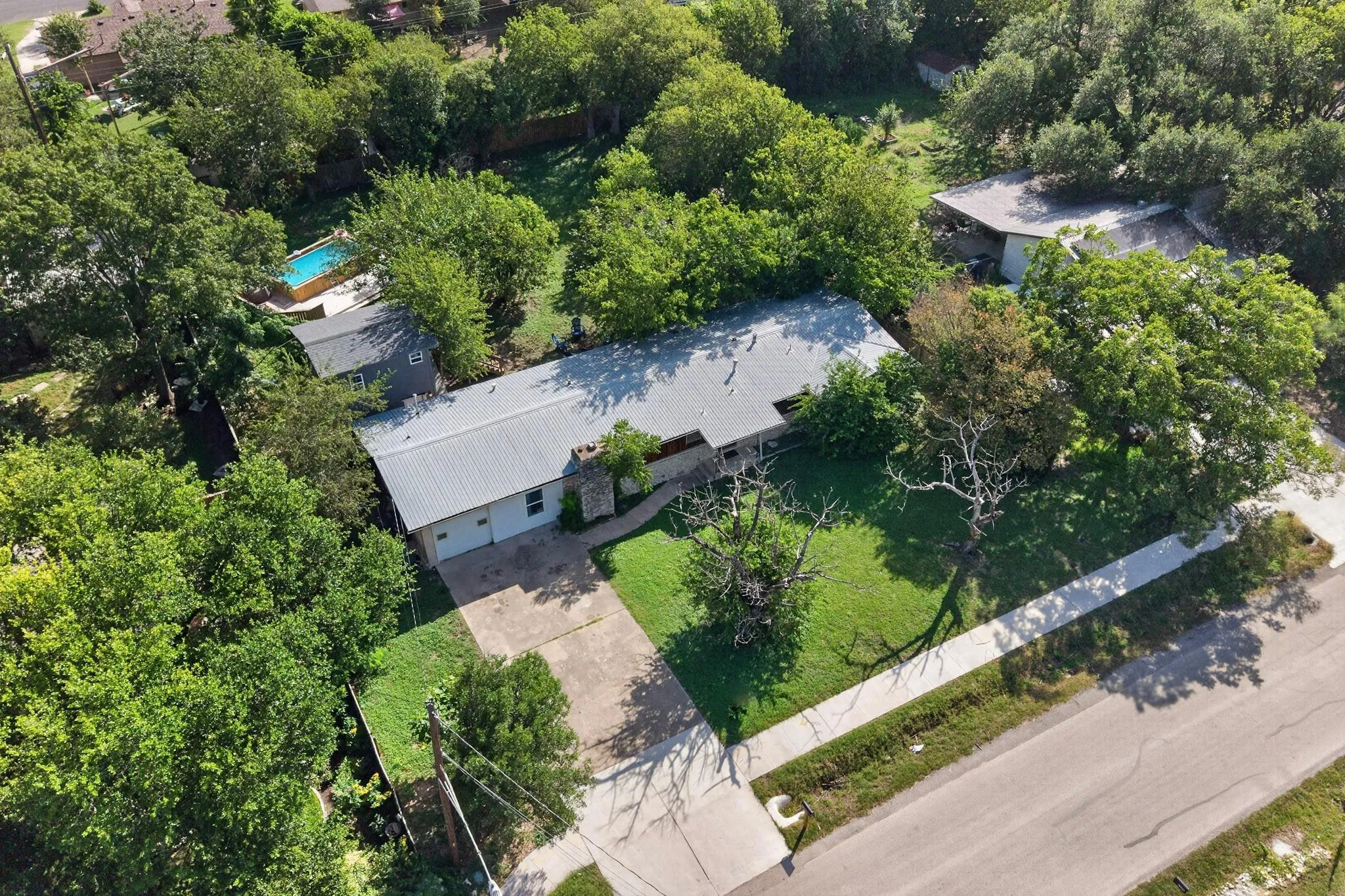 Photo 5 of 1100 NEANS DR