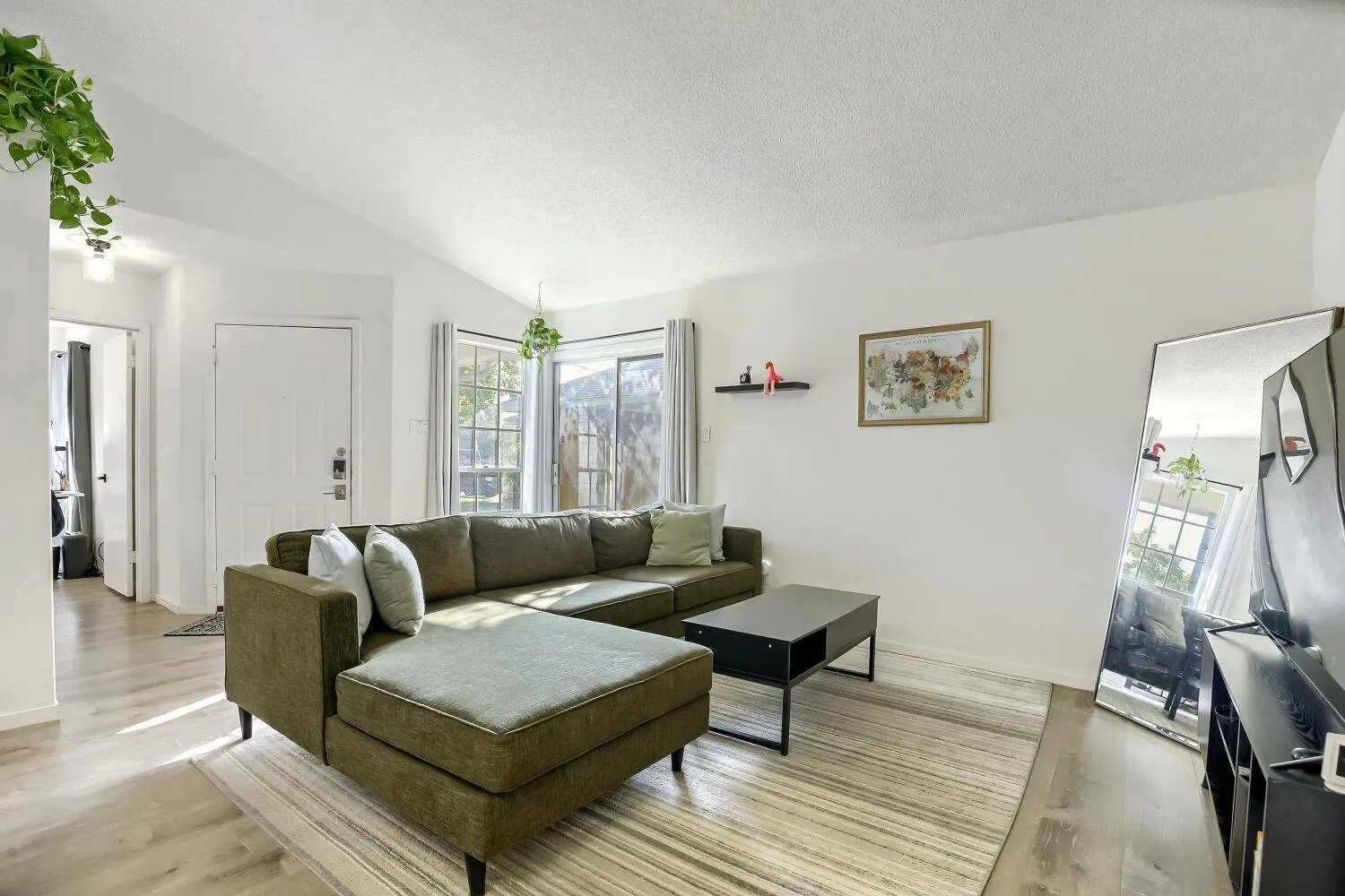 Photo 3 of 11904 SUNHILLOW BND