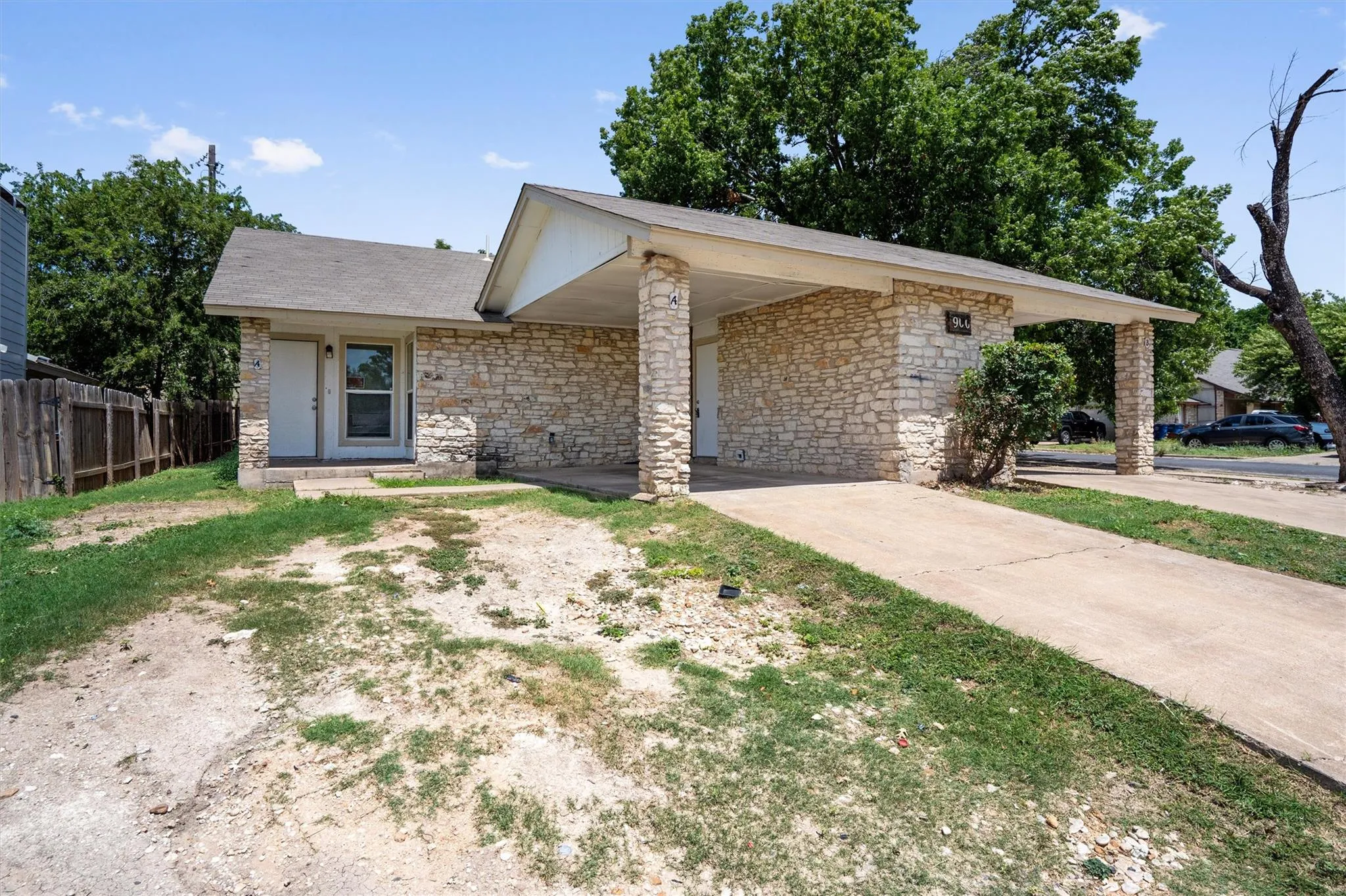 Photo of 900 FIELDWOOD DR, Austin, TX, 78758