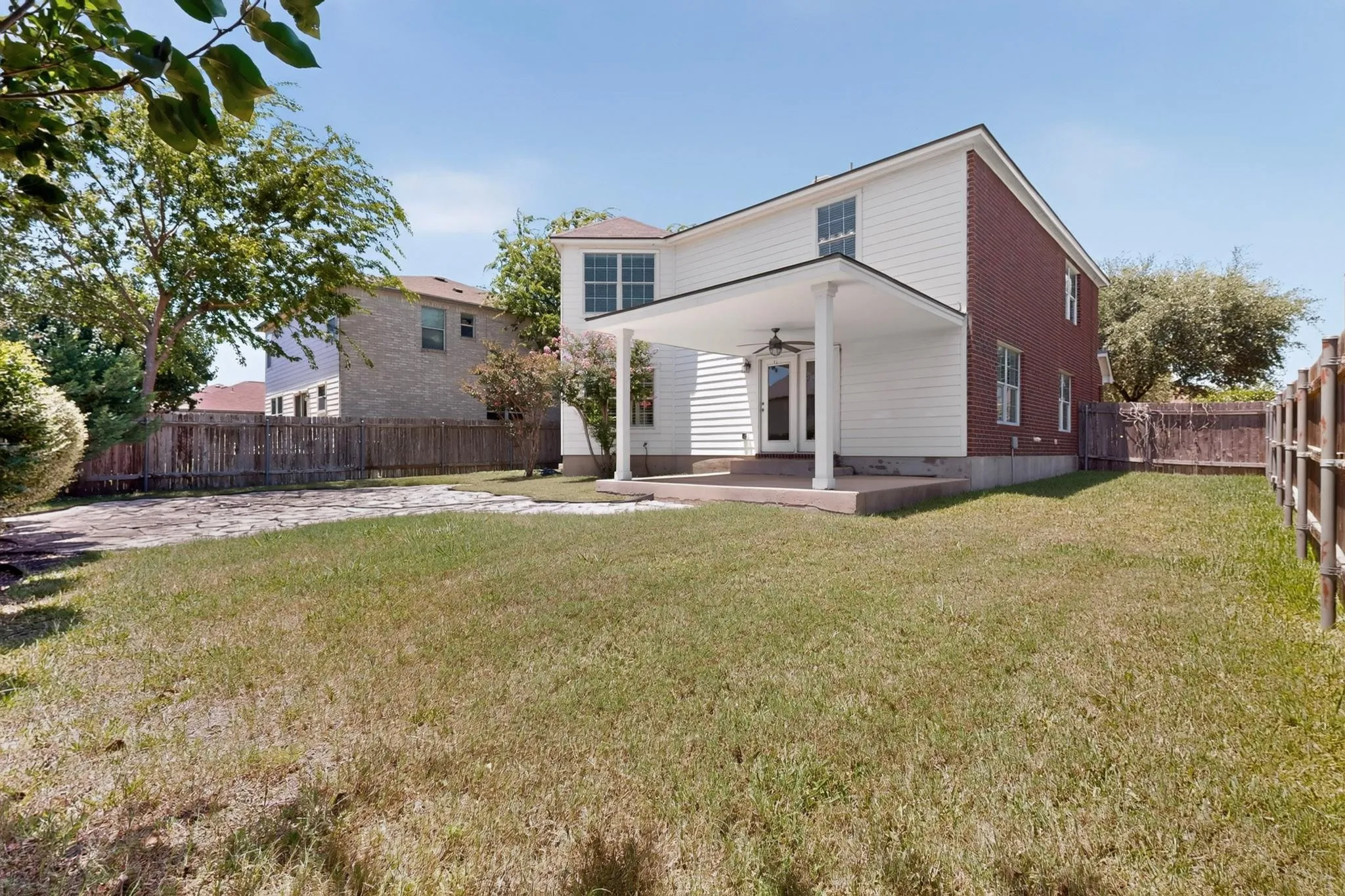 Photo 2 of 2014 WOODWAY DR