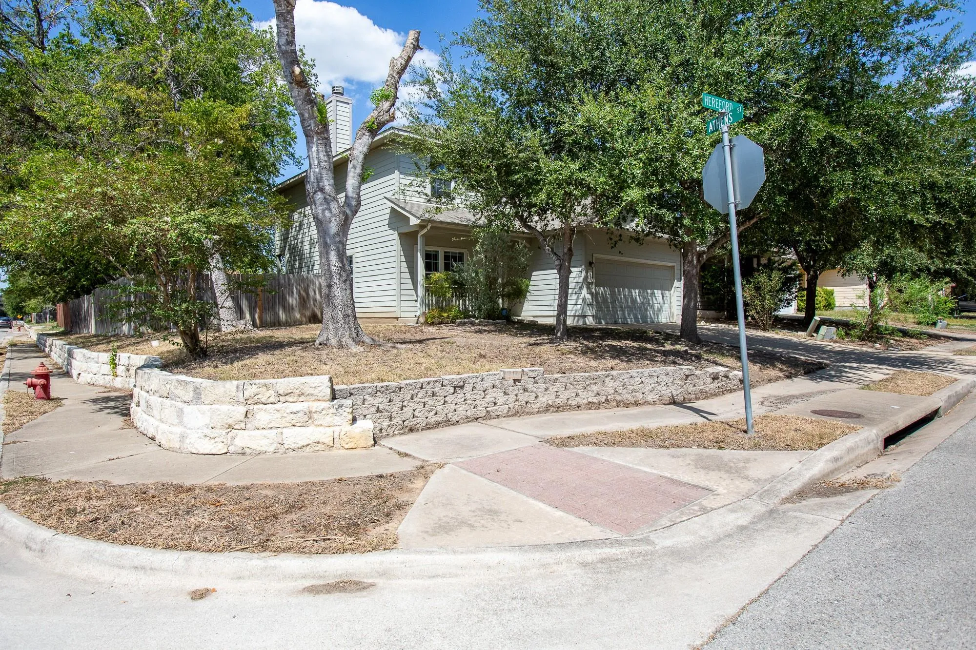 Photo 2 of 11400 HEREFORD ST