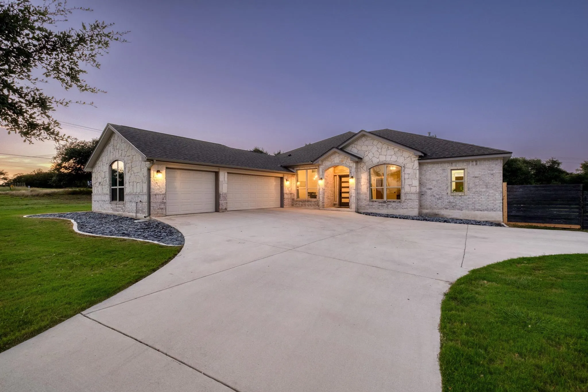 Photo 2 of 101 ENCLAVE PARK CV