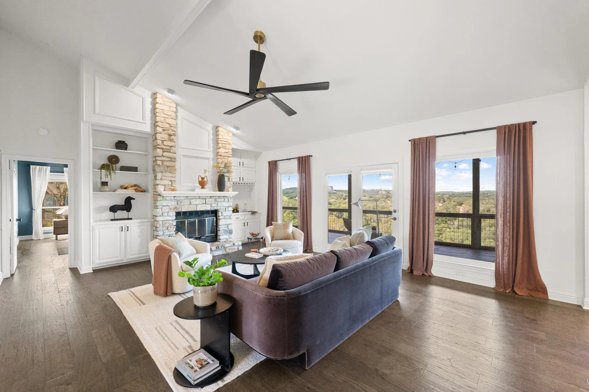 Photo 4 of 1528 BEN CRENSHAW WAY
