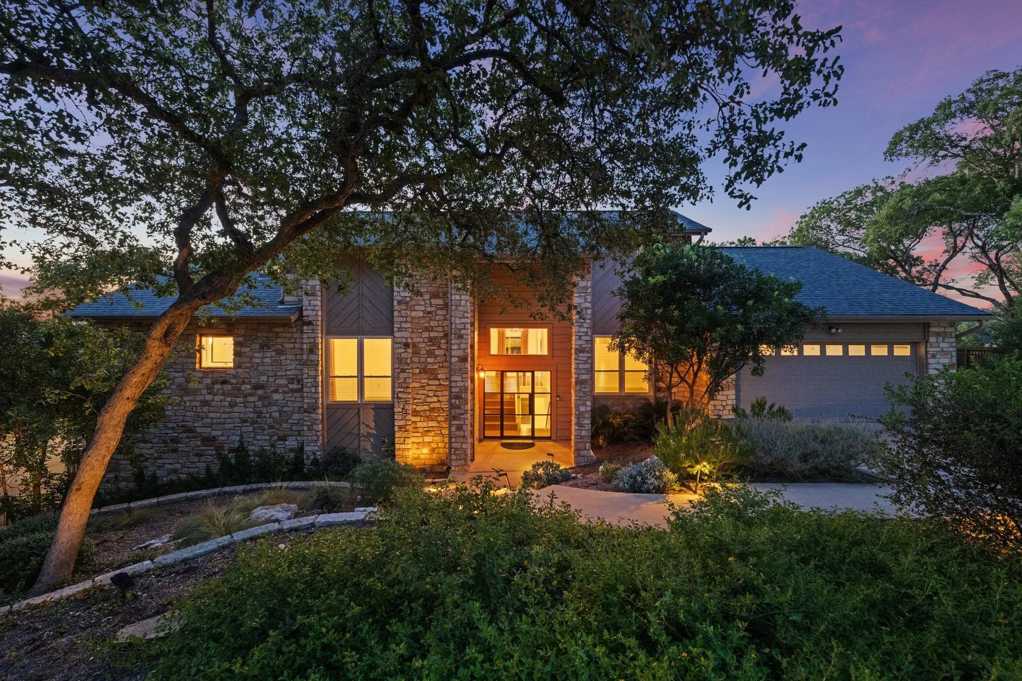 Photo 2 of 1528 BEN CRENSHAW WAY
