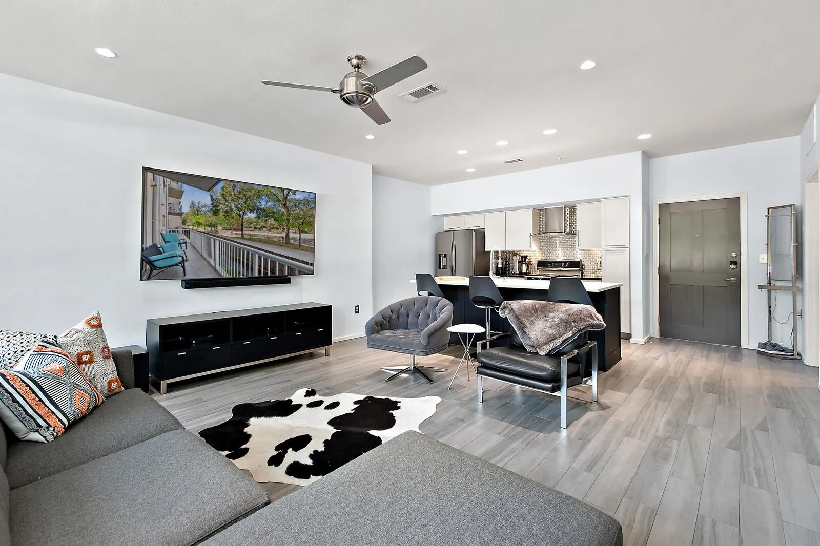 Photo 5 of 1600 BARTON SPRINGS RD #5110