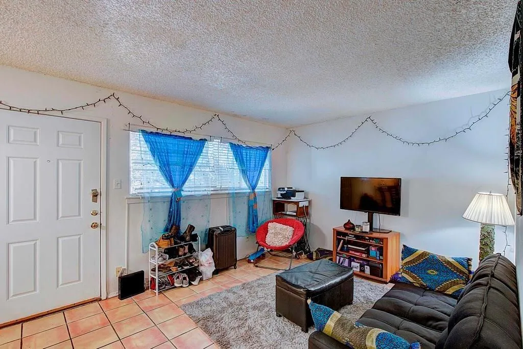 Photo of 803 W 28TH ST #201, Austin, 78705