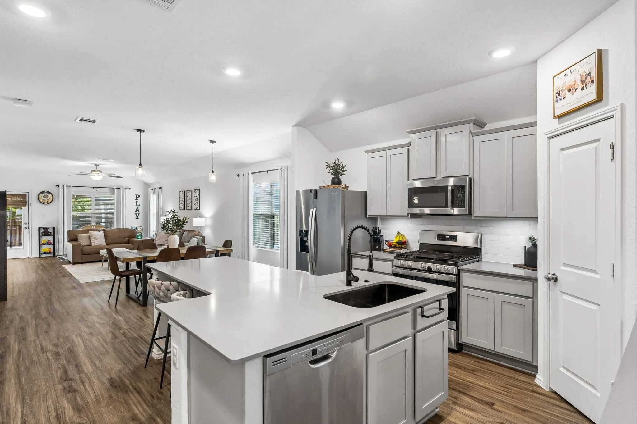 Photo of 117 KONIK RD, Georgetown, TX, 78626