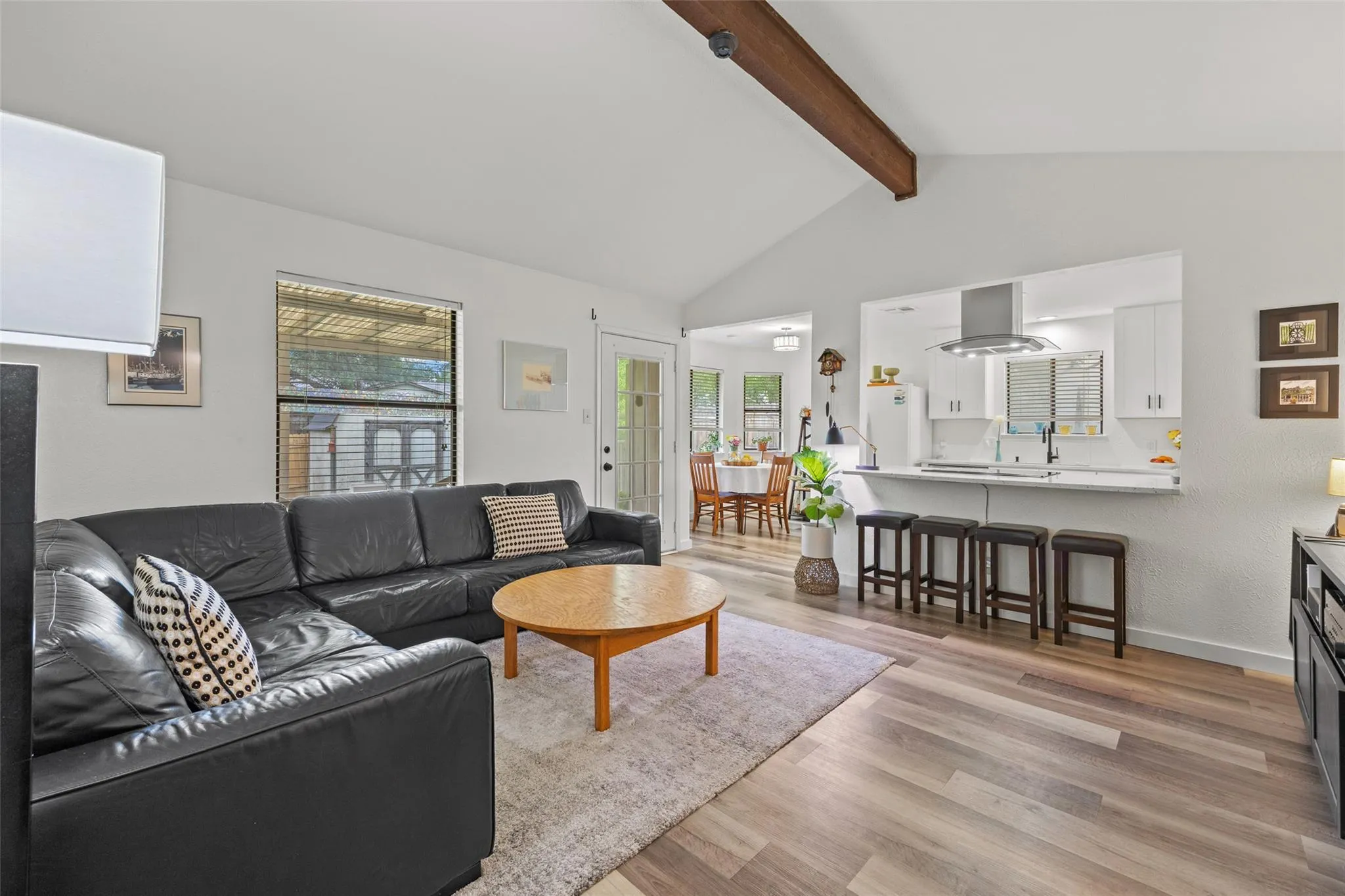Photo of 5506 S PLEASANT VALLEY RD, Austin, TX, 78744
