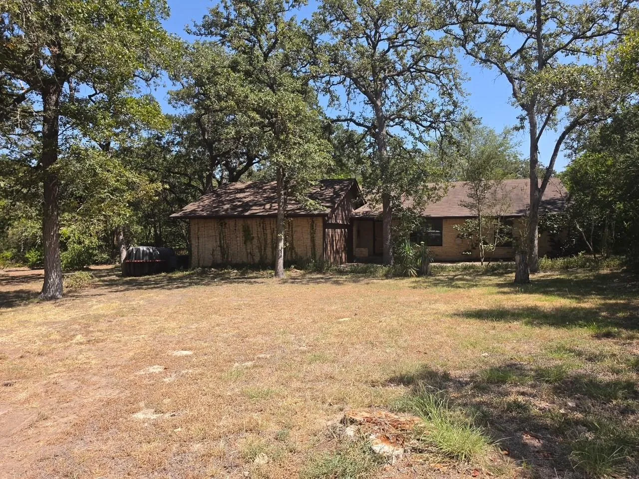 Photo of 109 PINE CONE LN, Elgin, TX, 78621