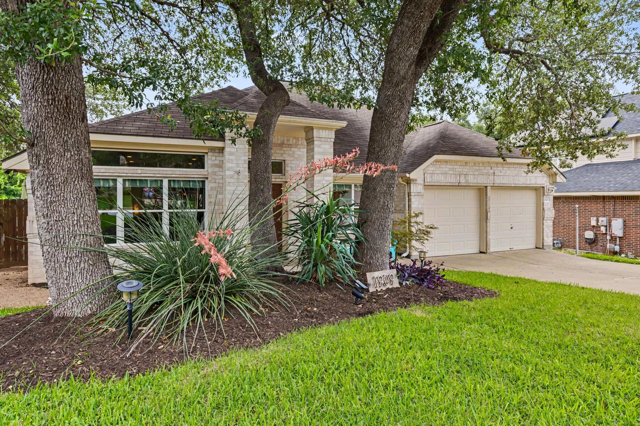 Photo of 1909 HOLLY HILL DR, Leander, TX, 78641