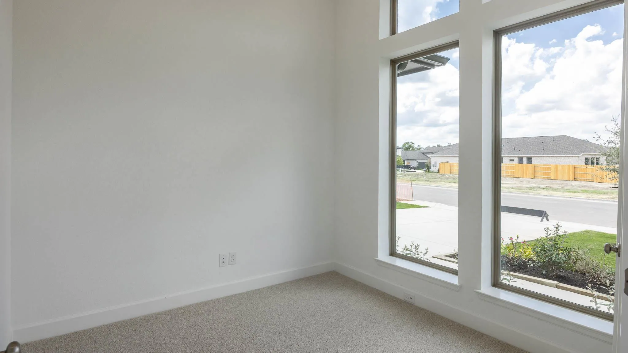 Photo 4 of 107 FLOWING GRATITUDE LN
