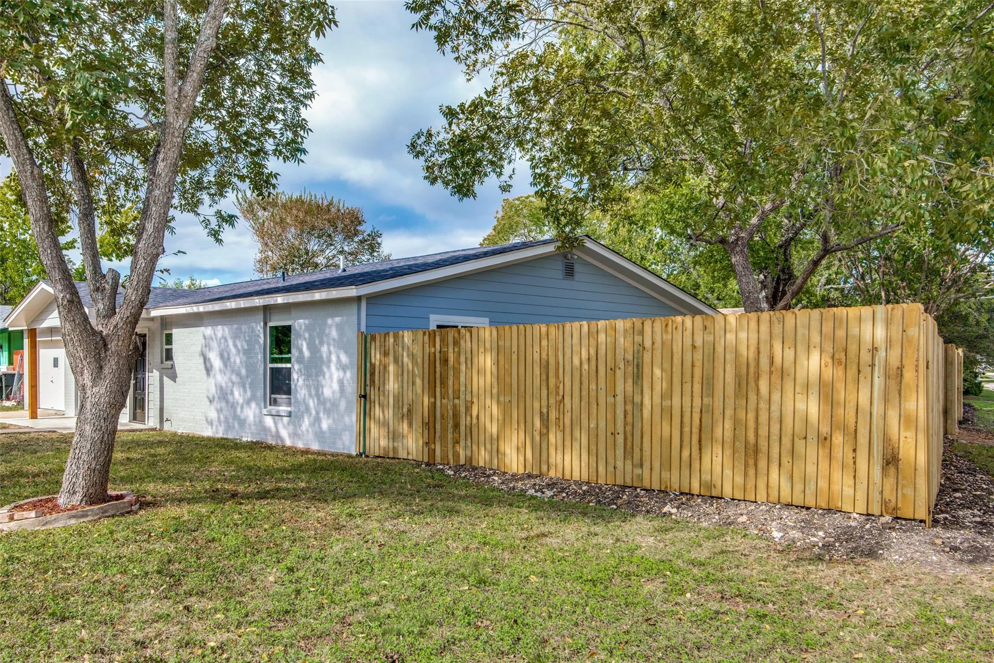 Photo 4 of 500 LOCKWOOD ST