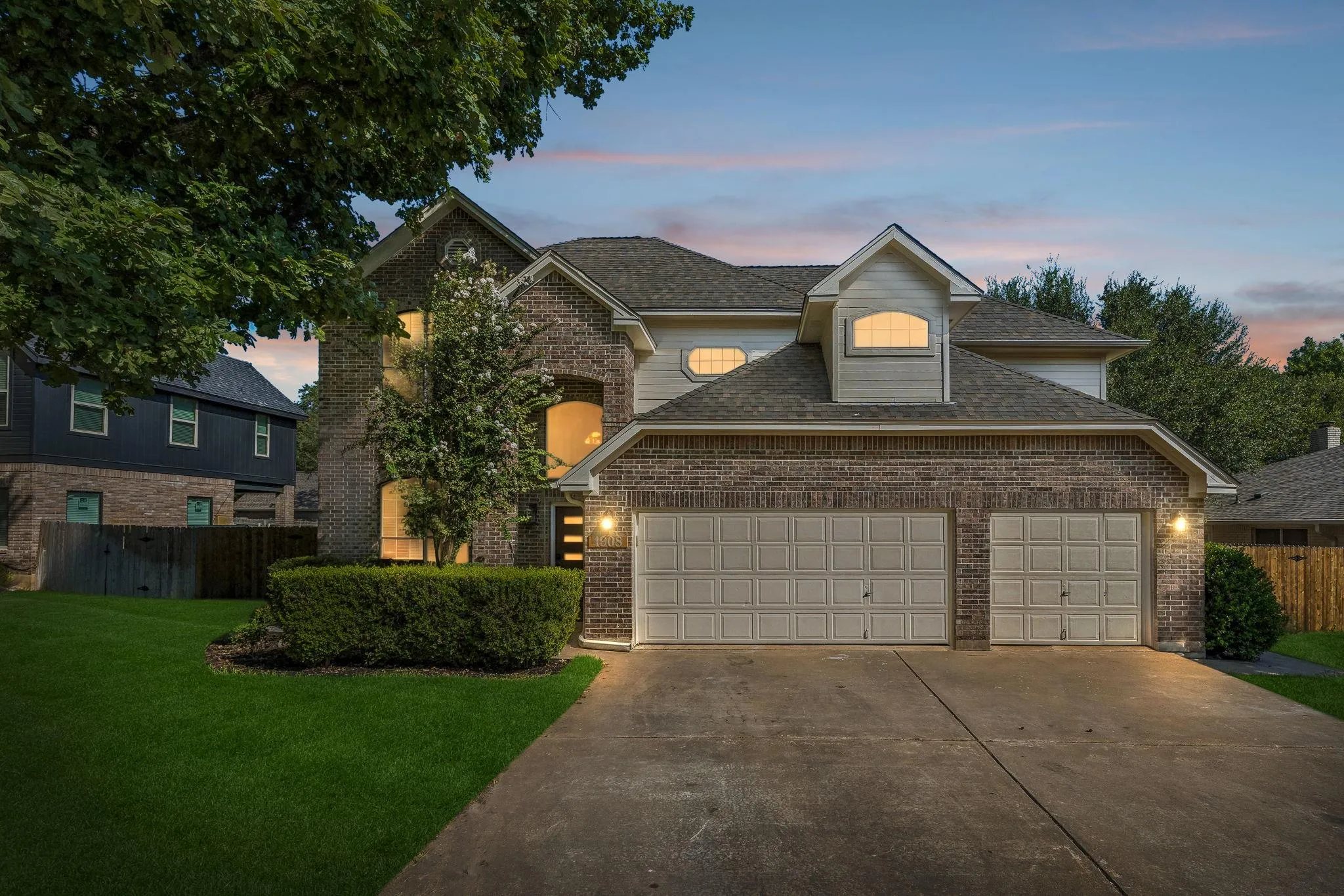 Photo of 1908 CLEARWATER DR, Round Rock, TX, 78681