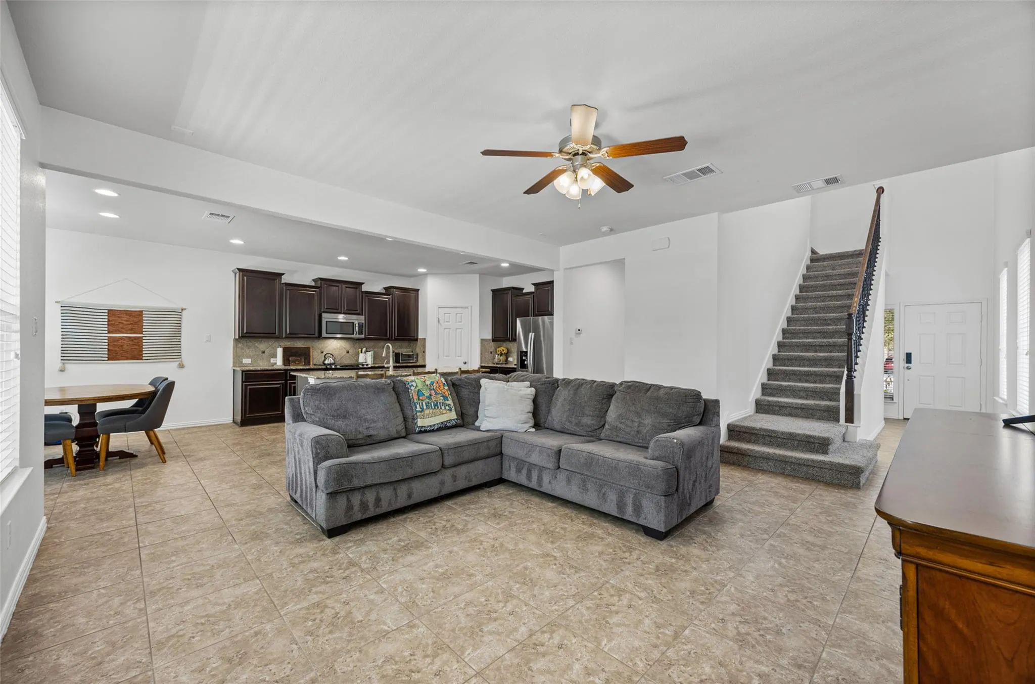 Photo 5 of 1408 MIDDLEFIELD CT