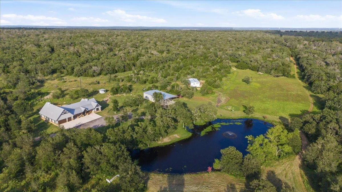 Photo of 175 WILSON RD, Elgin, TX, 78621