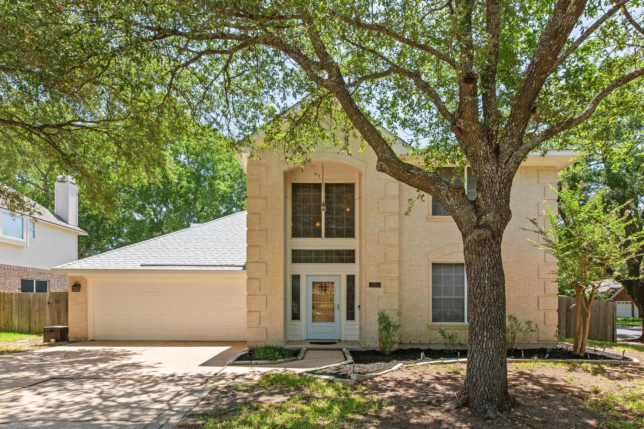Photo of 13301 SLOW POKE DR, Austin, TX, 78727