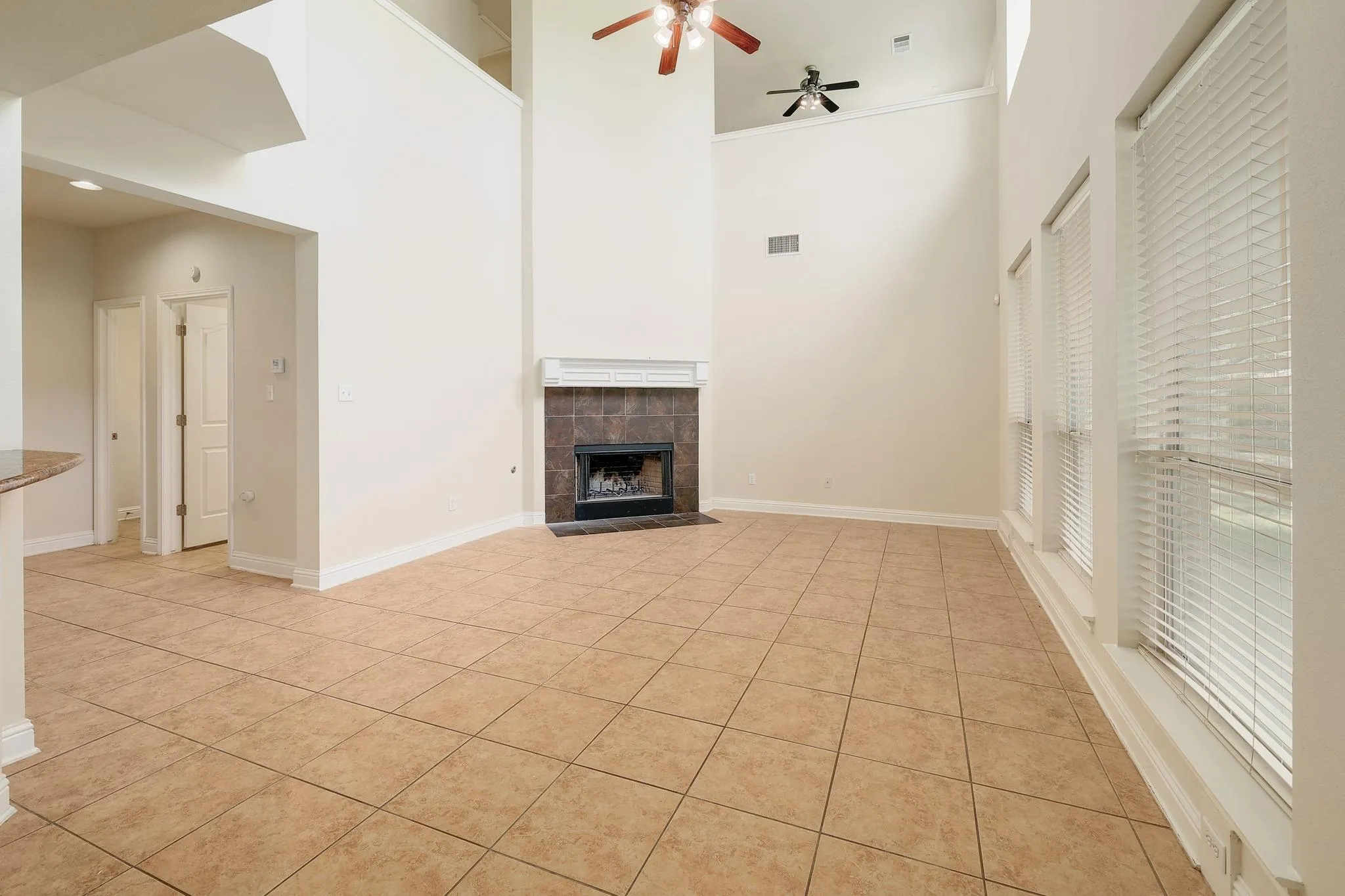 Photo 2 of 11904 QUASSIA DR