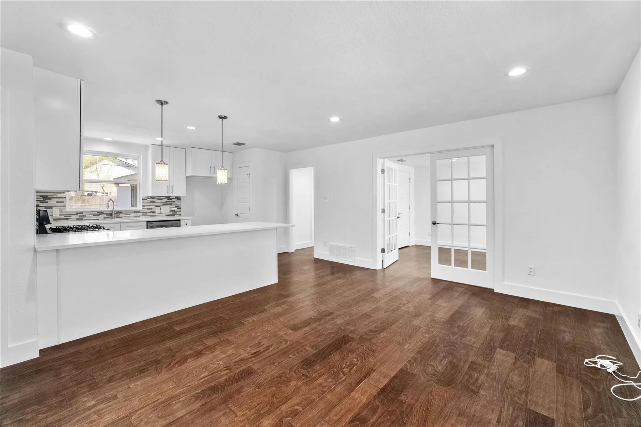Photo 5 of 6414 KENILWORTH DR