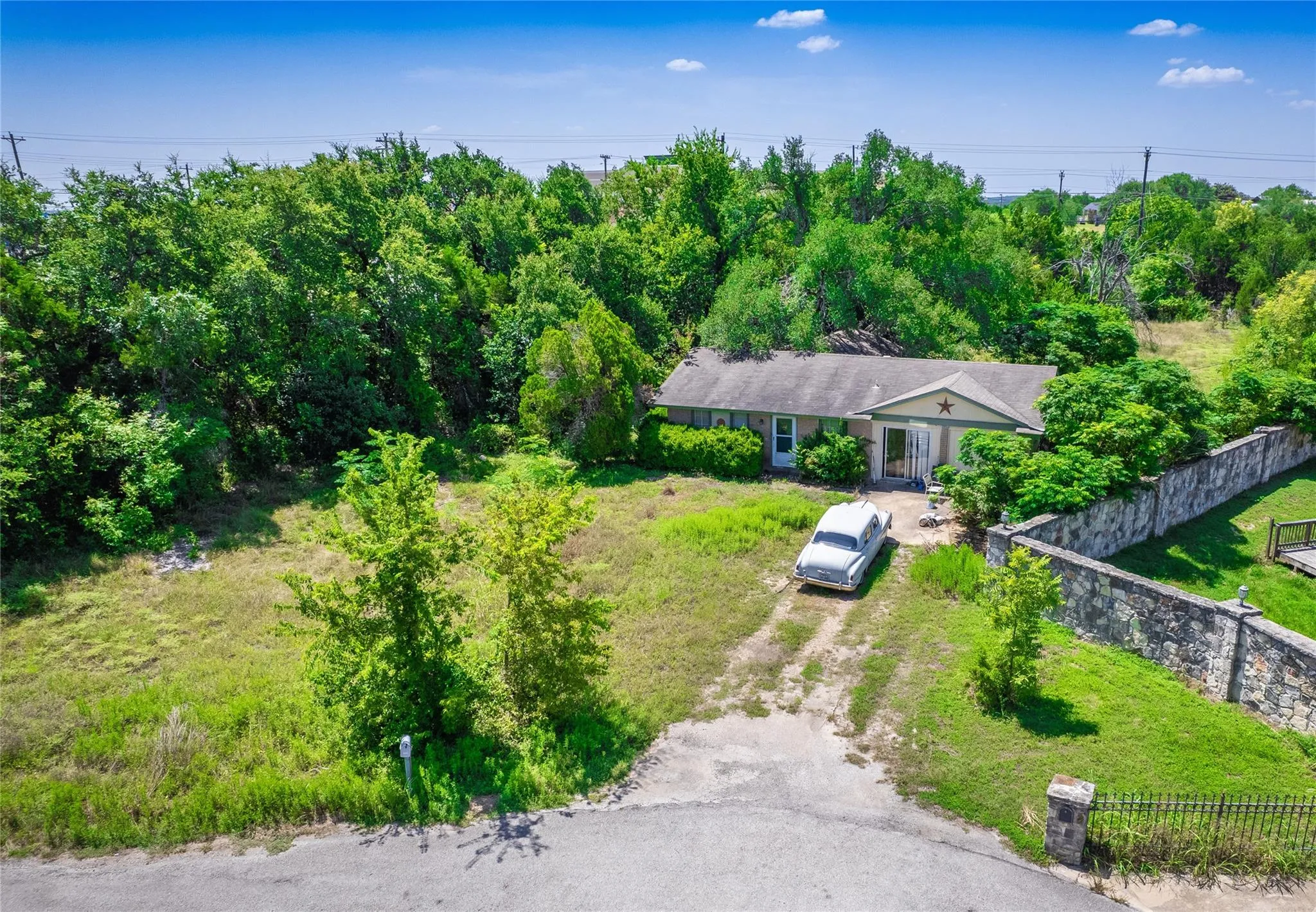 Photo 2 of 10203 OAK GROVE CIR #A