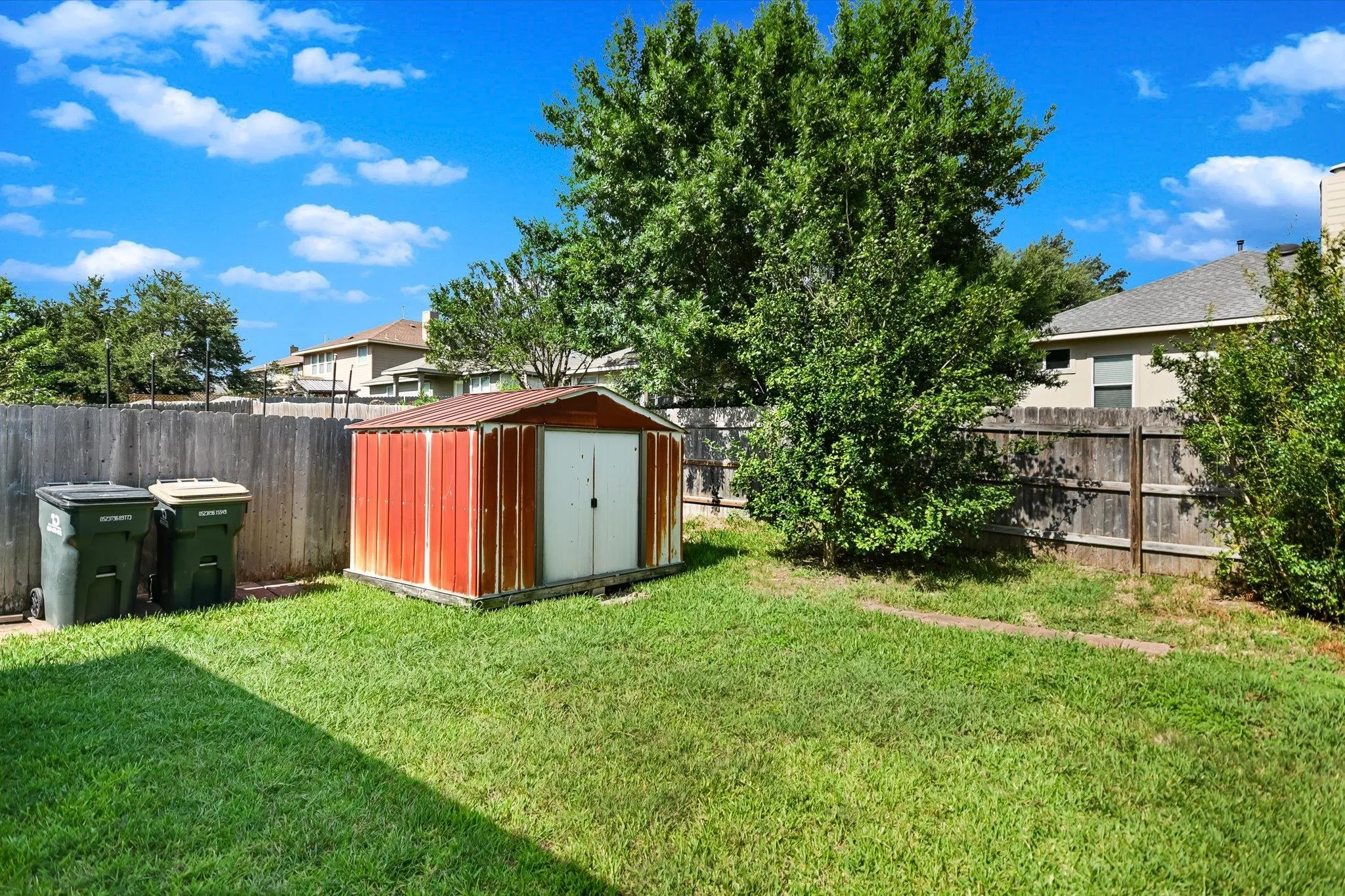 Photo 5 of 157 MAPLEWOOD NONE N