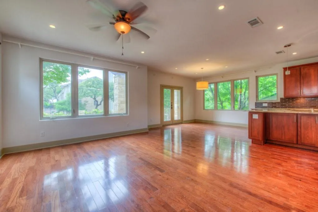 Photo 5 of 605 PEACOCK LN #C