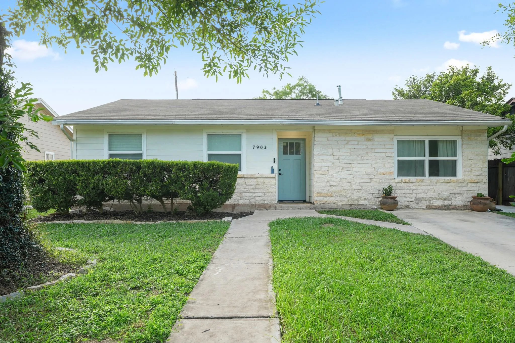Photo 2 of 7903 BIXLER DR