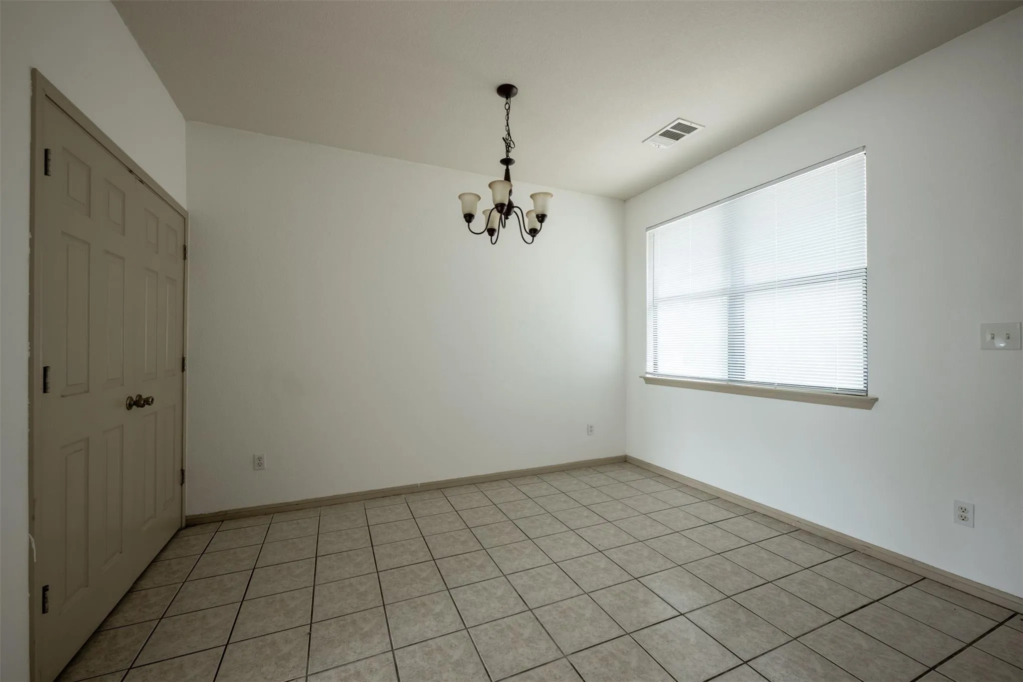 Photo 3 of 8901 PARKFIELD DR