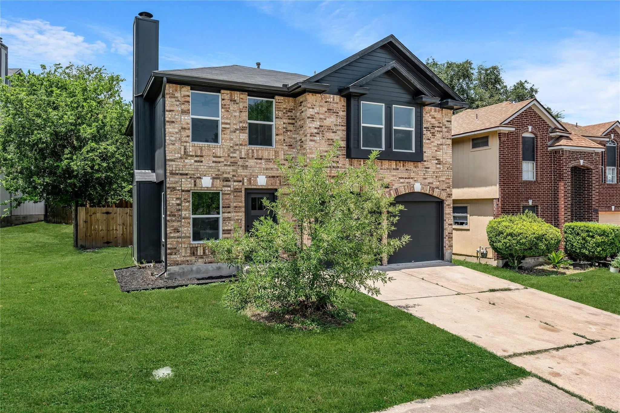 Photo 4 of 13916 MARICELLA LN