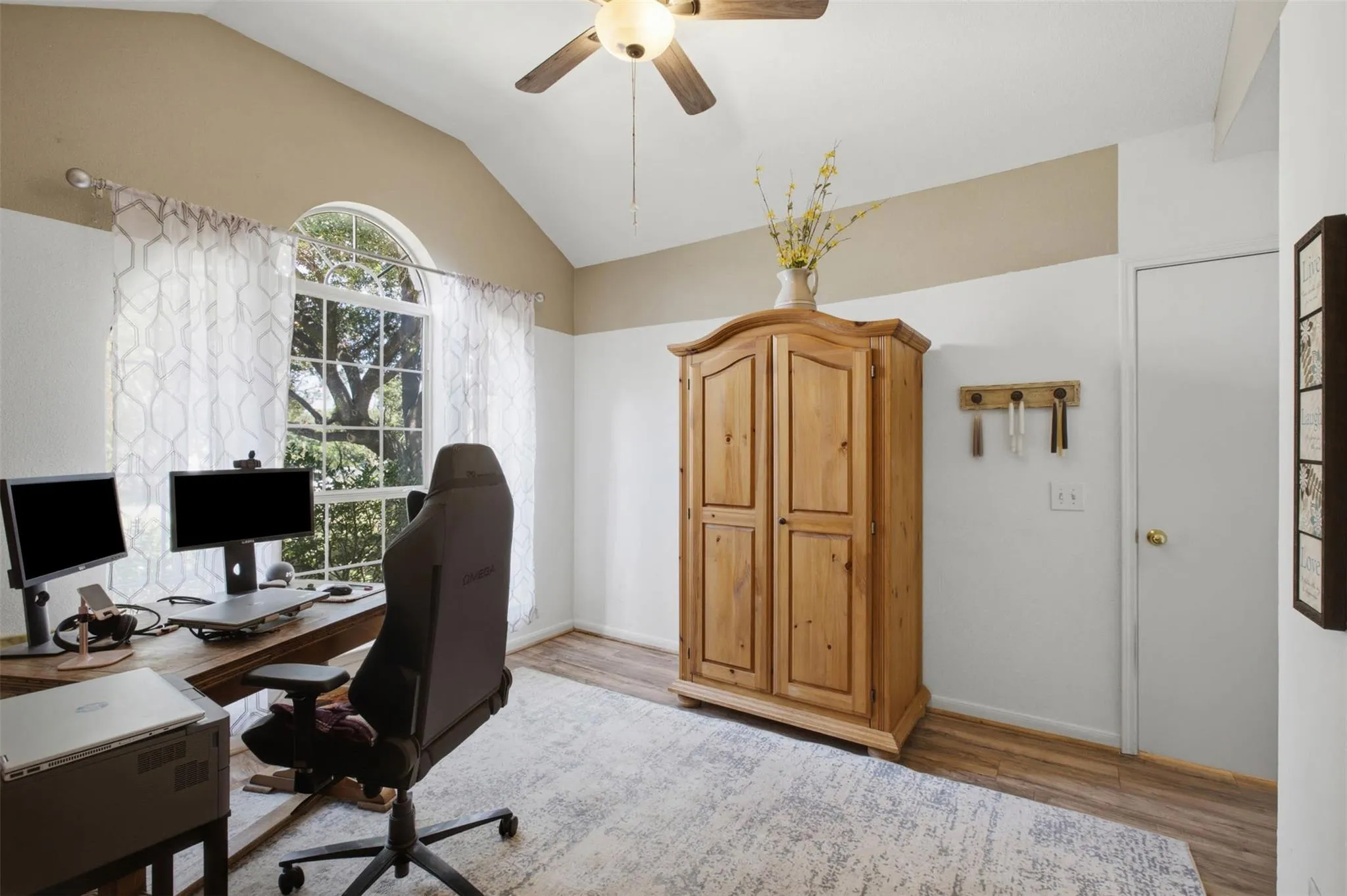 Photo 4 of 1717 RENDOVA LN