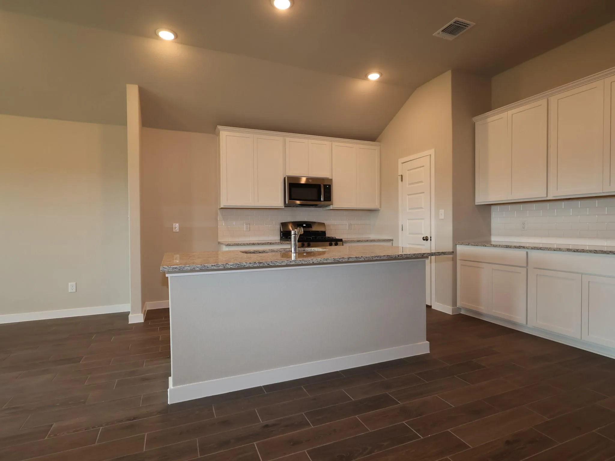 Photo 2 of 10209 MAJESTIC HAWK WAY