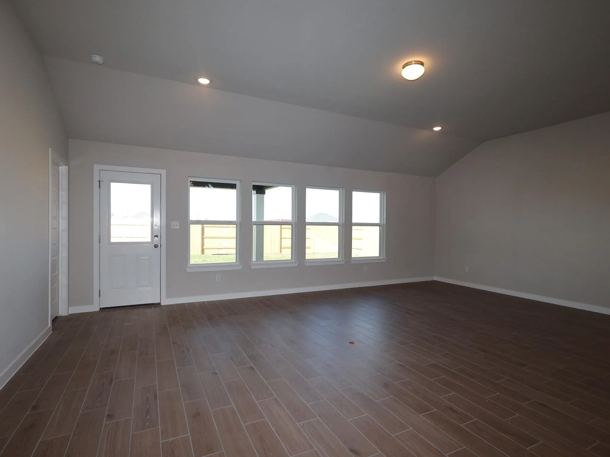 Photo 3 of 10205 MAJESTIC HAWK WAY