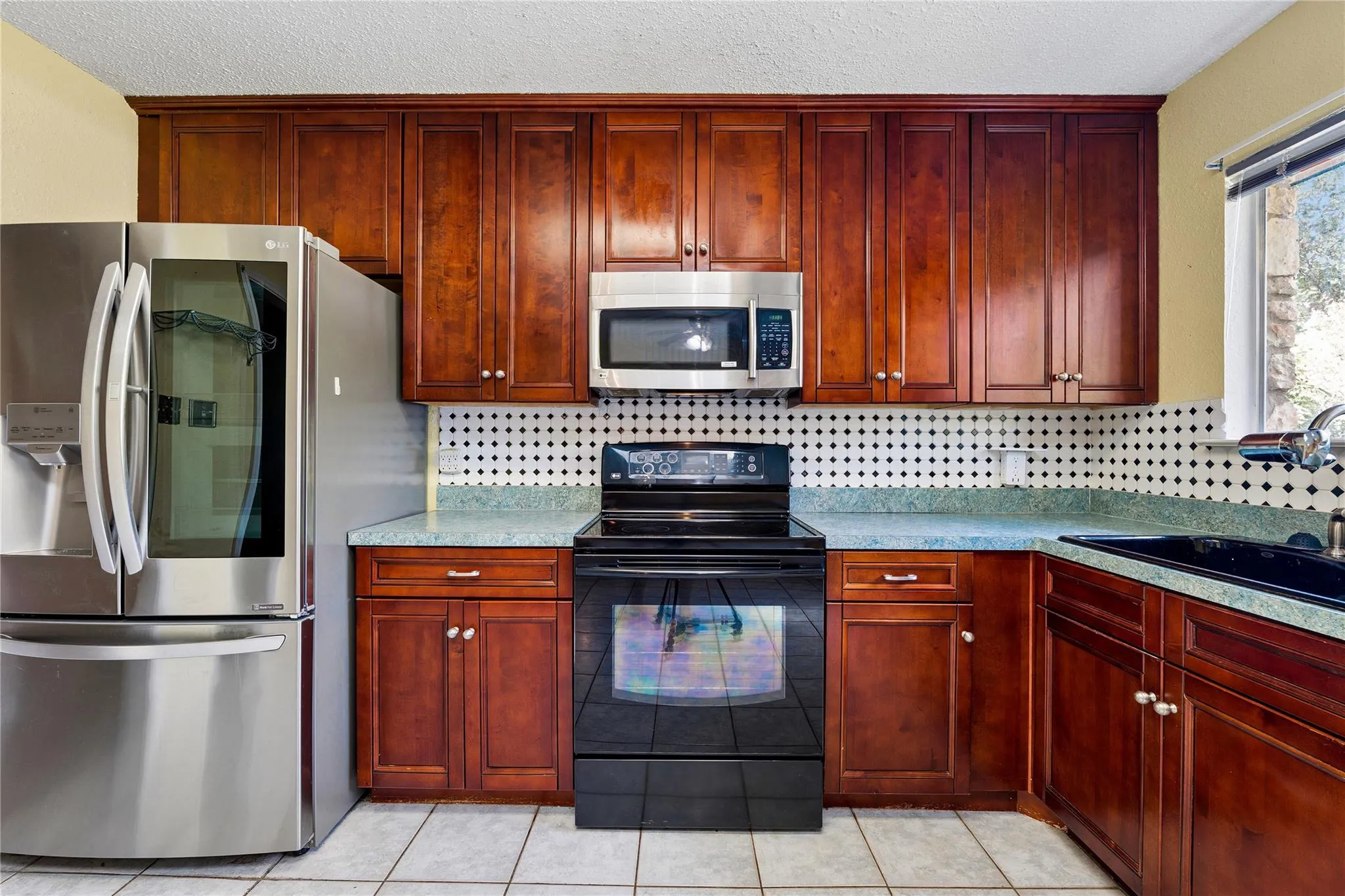 Photo 2 of 12715 CRYSTAL CREEK DR