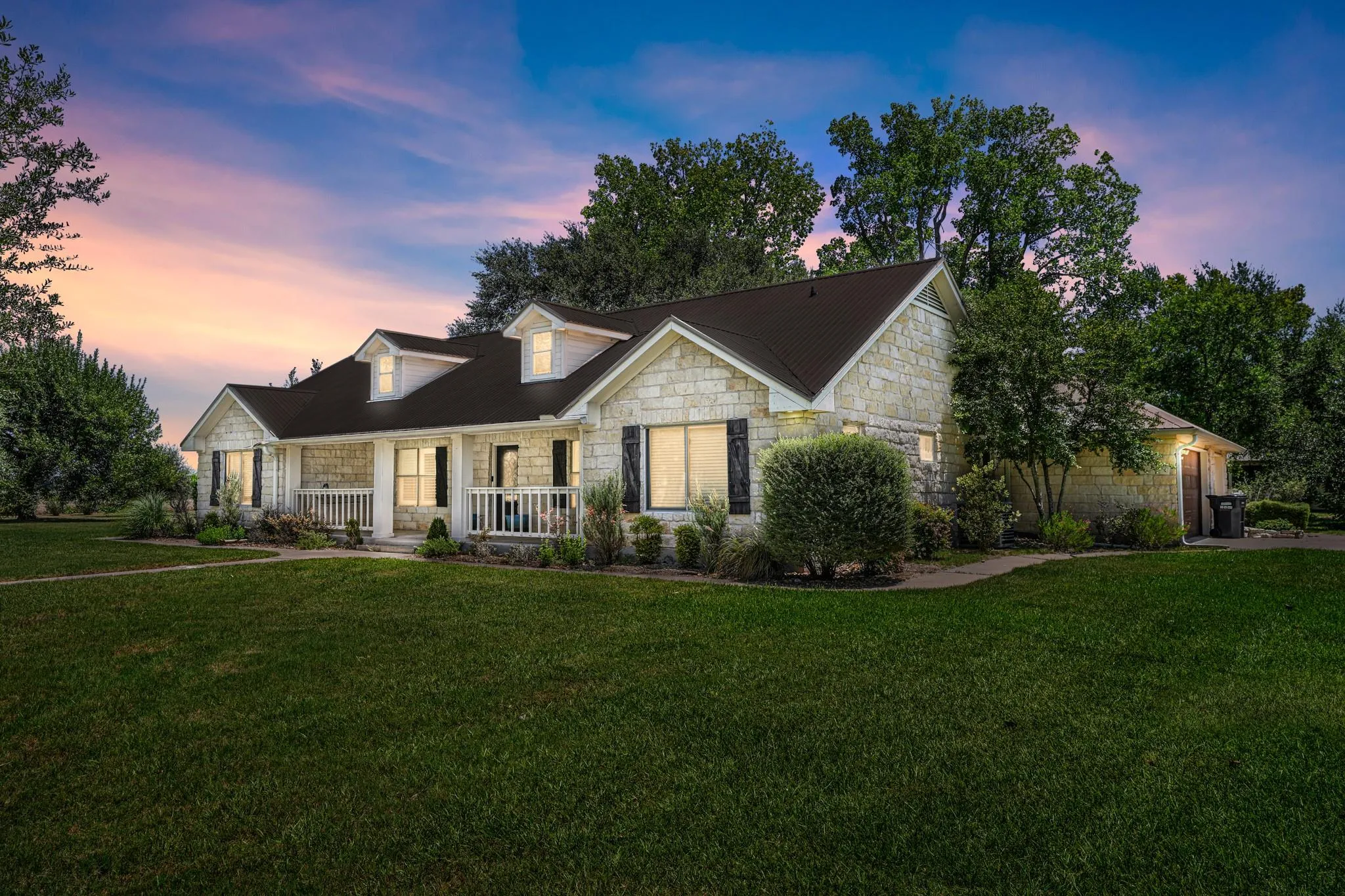 Photo of 280 WINDY LN, Taylor, TX, 76574