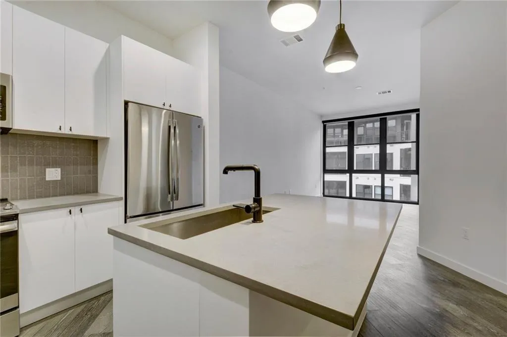 Photo of 800 EMBASSY DR #511, Austin, 78702