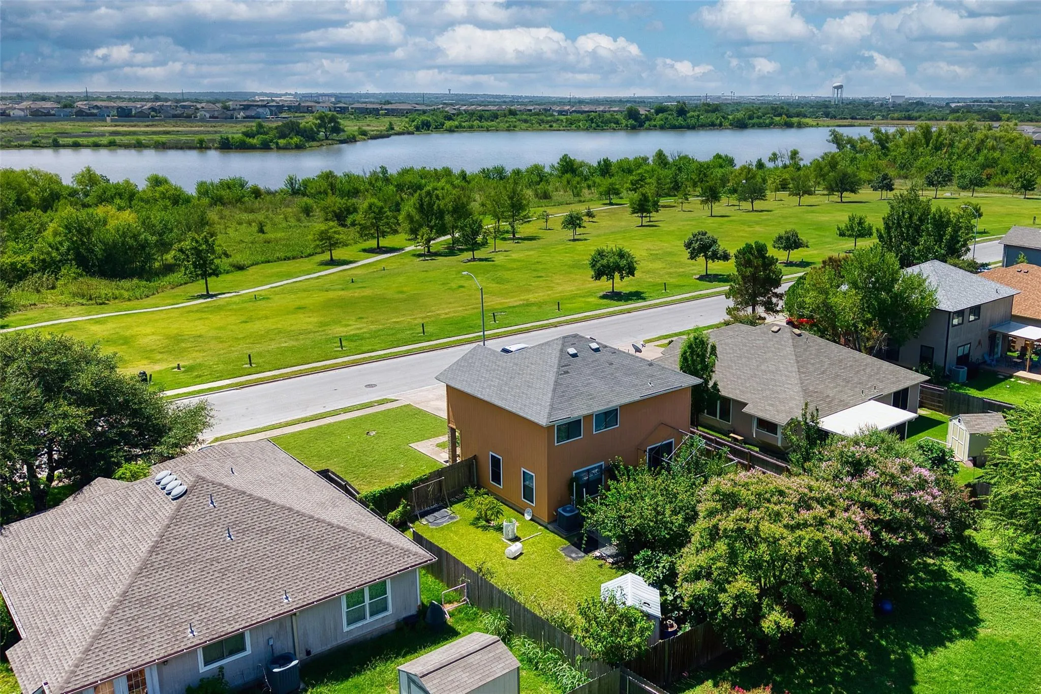 Photo of 1347 LAKESIDE LOOP, Round Rock, TX, 78665