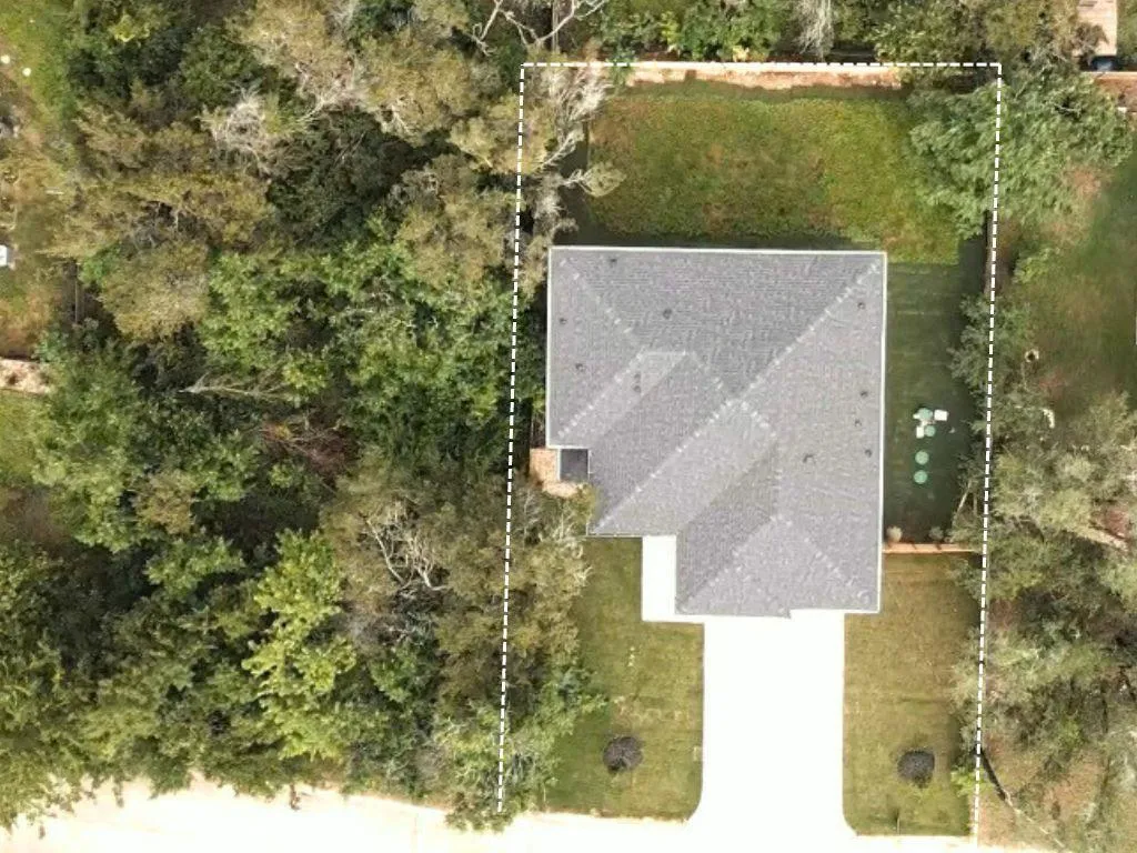 Photo 3 of 11111 ELM ST