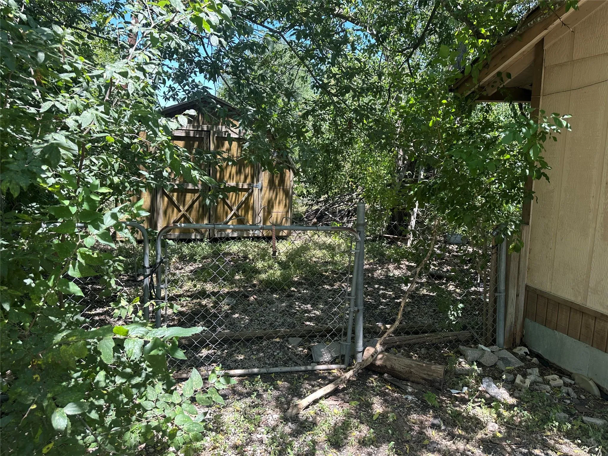 Photo 4 of 506 FOREST CT
