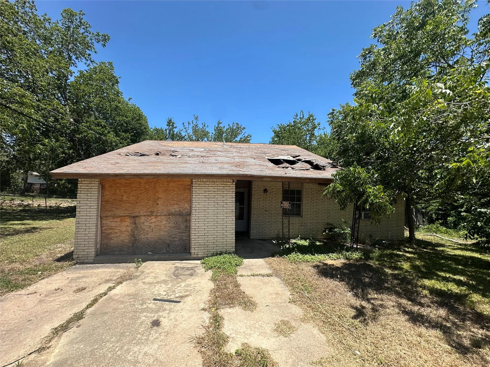 Photo of 506 FOREST CT, Taylor, TX, 76574