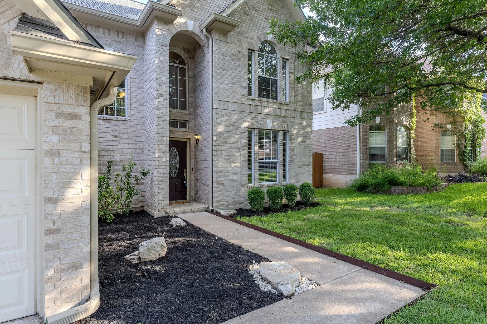 Photo of 2021 WOOD GLEN DR, Round Rock, TX, 78681