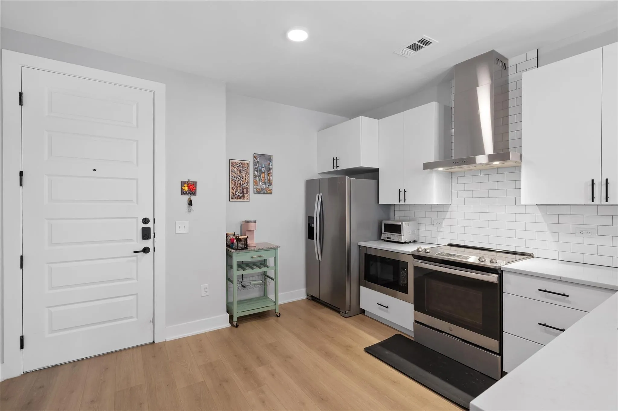 Photo 3 of 3101 GOVALLE AVE #210