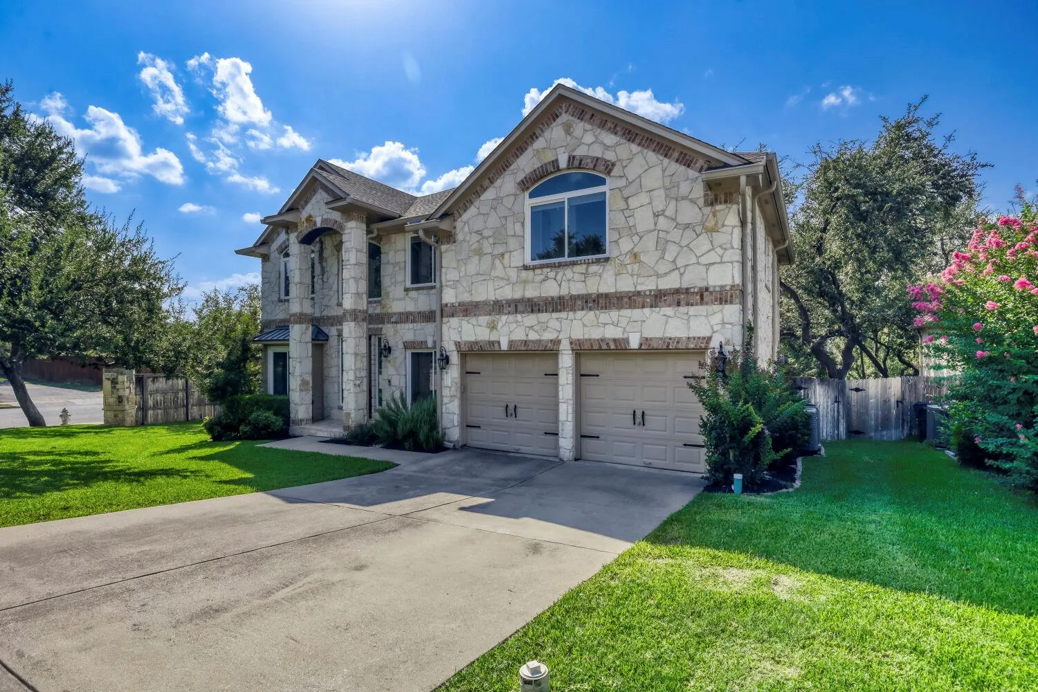 Photo 2 of 12052 TULARE DR