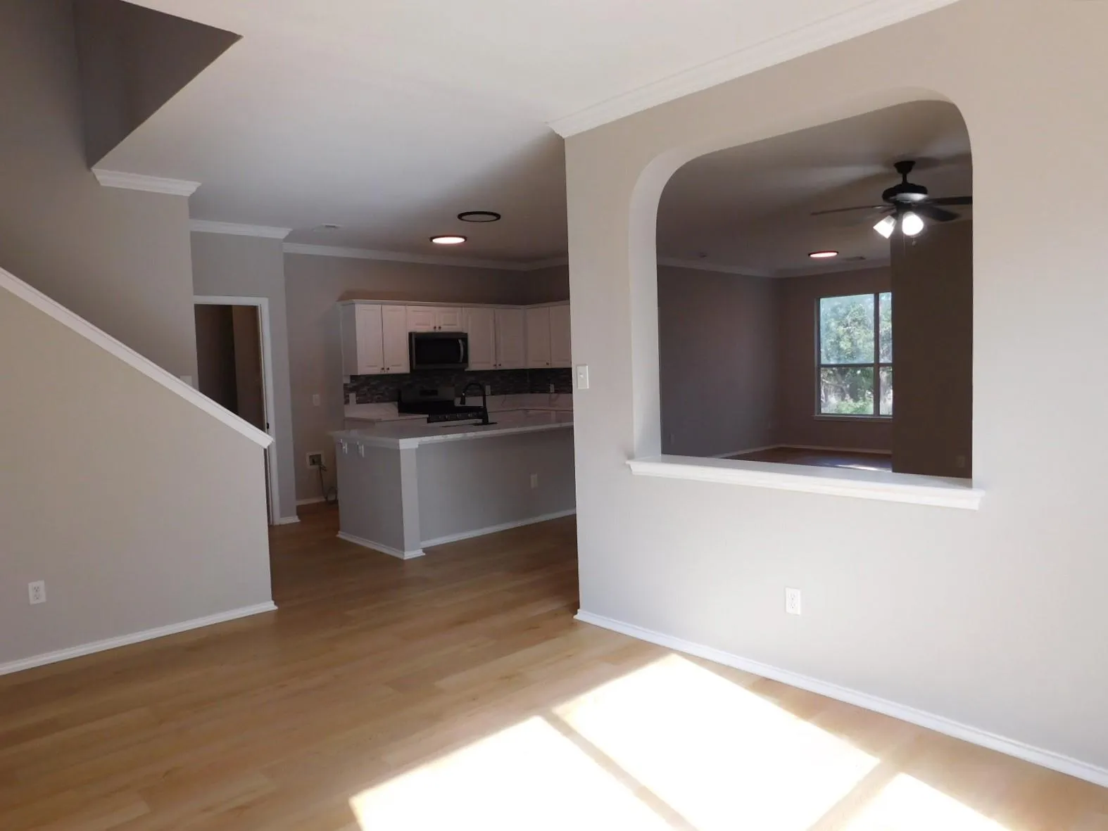 Photo 2 of 1411 ENCINO DR