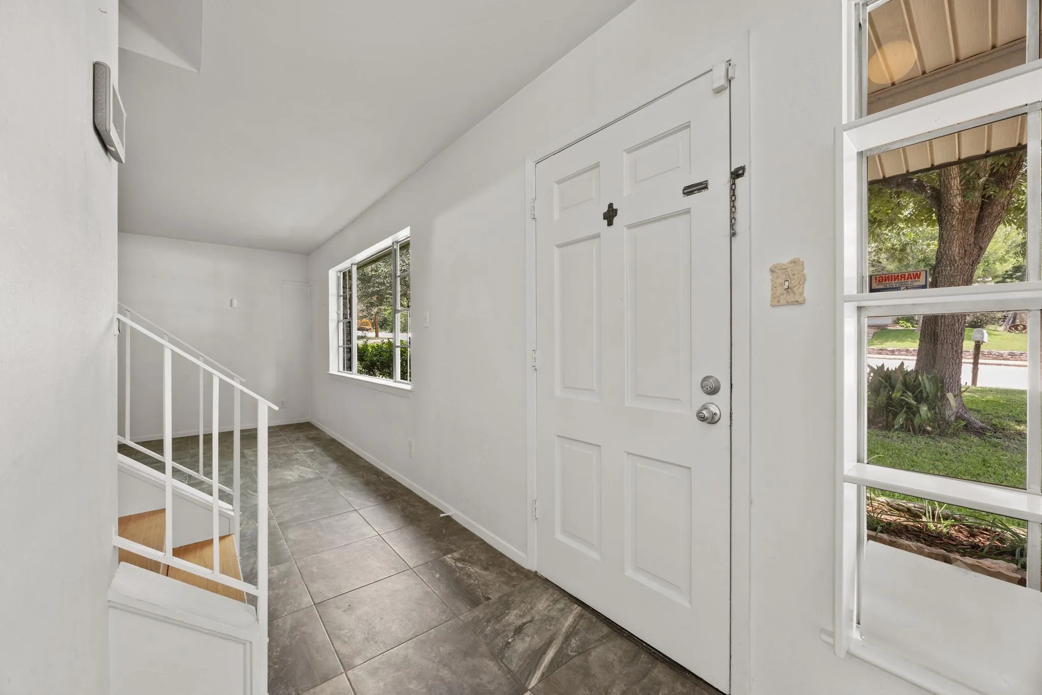 Photo 5 of 6912 LANGSTON DR