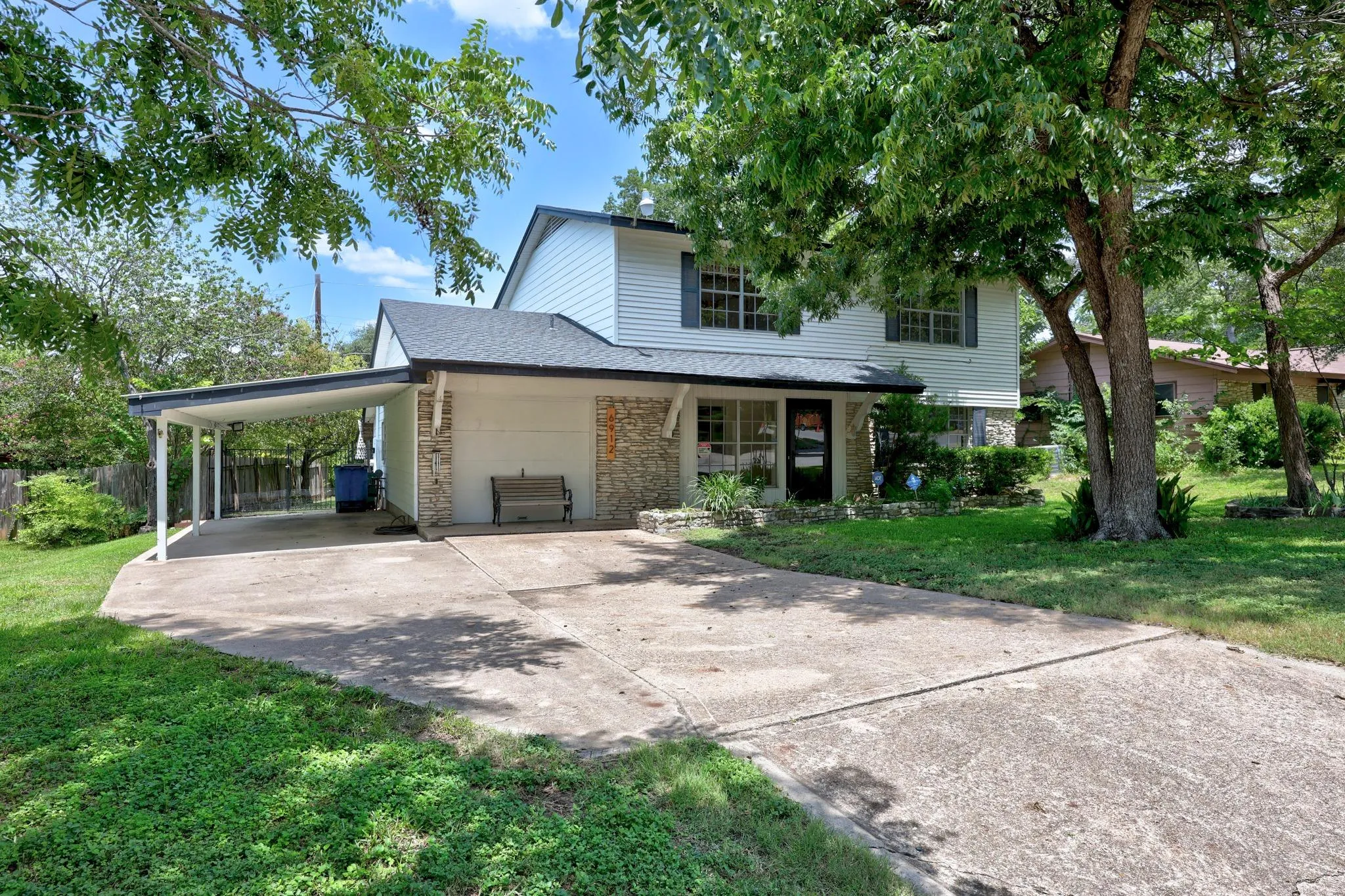 Photo 3 of 6912 LANGSTON DR