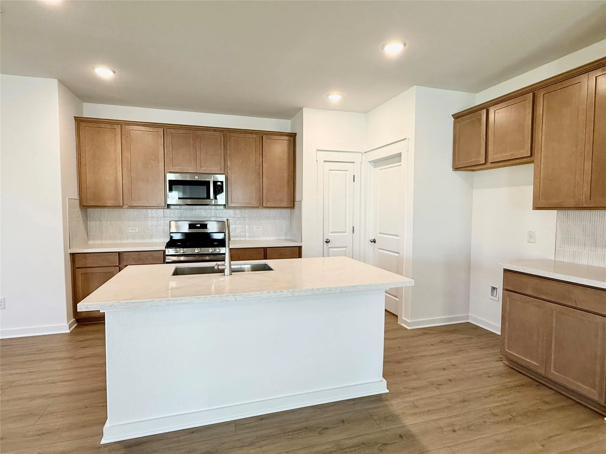 Photo 3 of 20412 CASSIDY LN